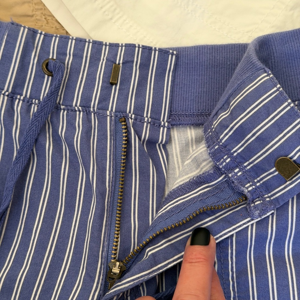 a.n.a Women’s Casual Shorts 3 Pairs - Picture 3 of 9